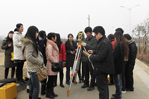 施工現(xiàn)場(chǎng)